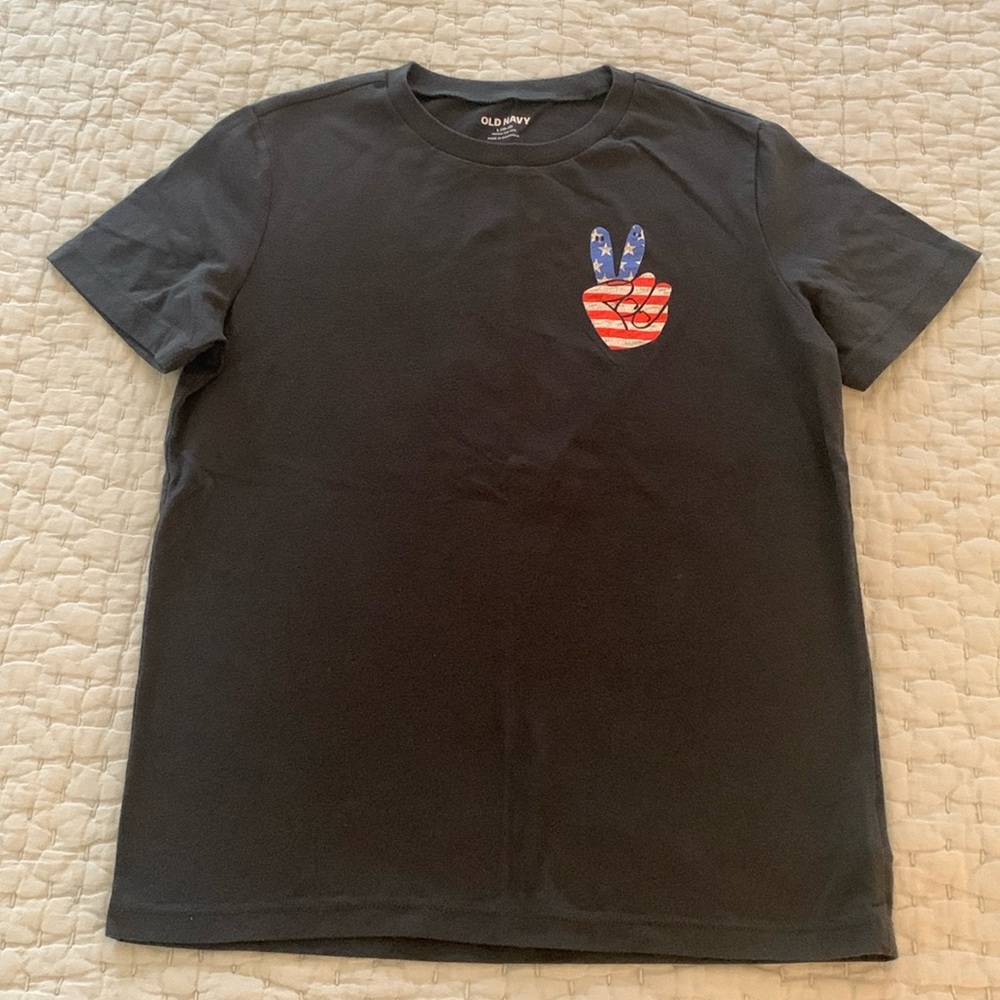Adorable Old Navy Tee Shirt